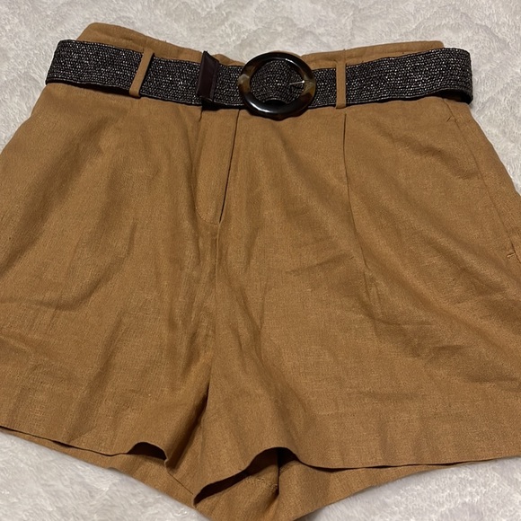 Zara tan linen pleated front belted shorts high waisted size large - Picture 13 of 16
